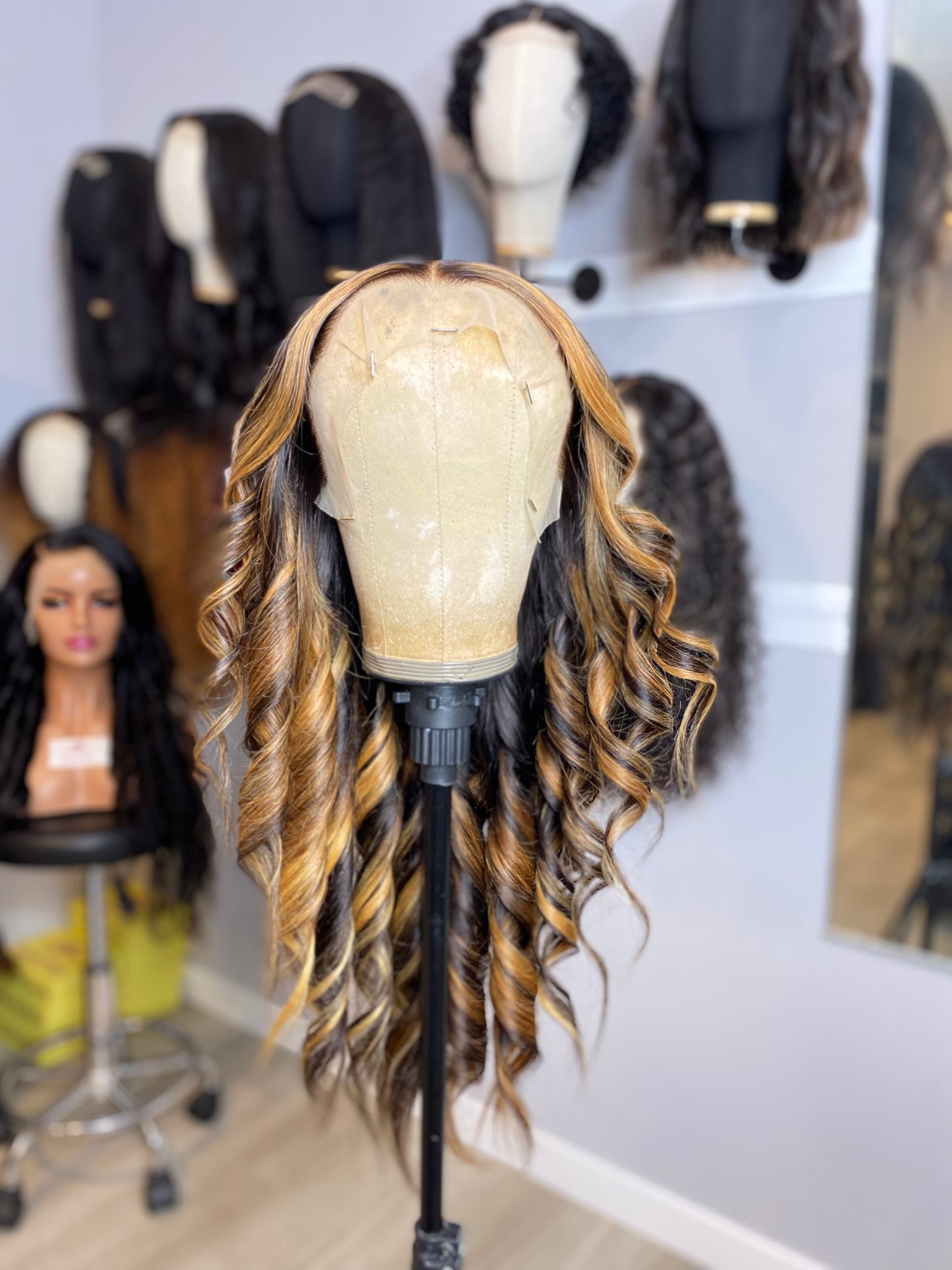 HIGHLIGHTED WIG