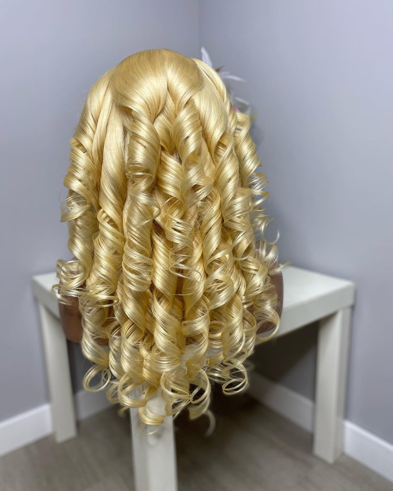 BLONDE CLOSURE WIG