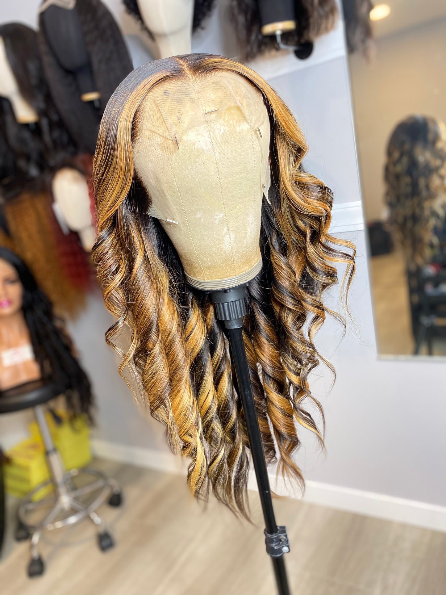 HIGHLIGHTED WIG