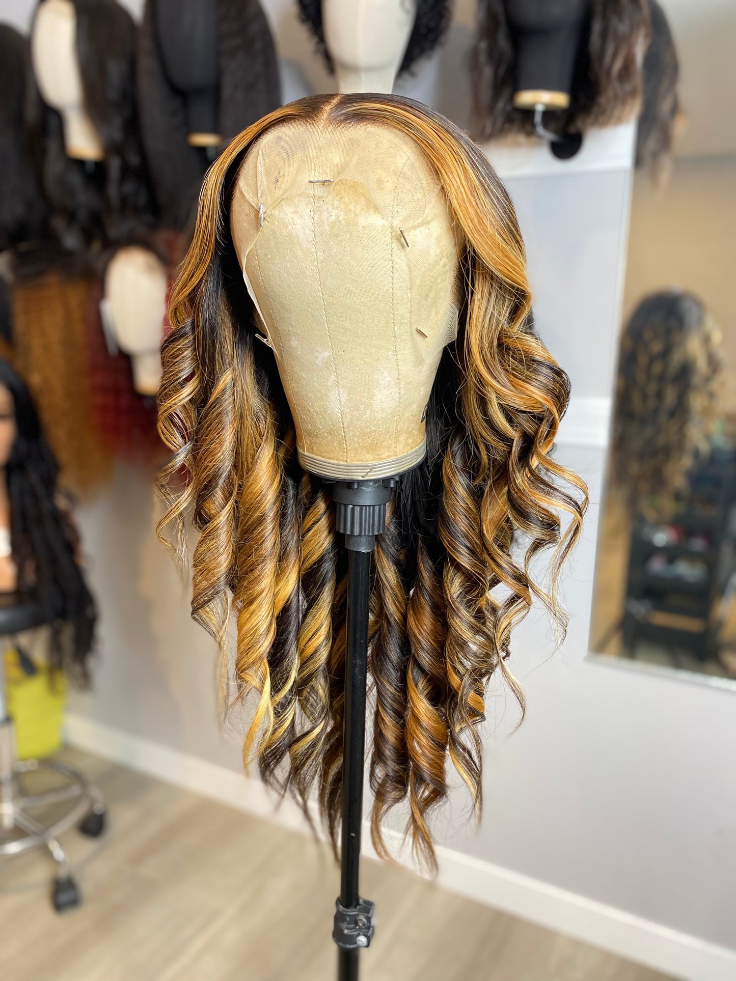 HIGHLIGHTED WIG